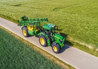 Getrokken veldspuiten John Deere R732i