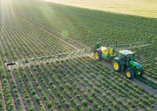 Getrokken veldspuiten John Deere R732i 