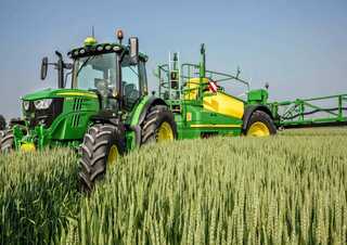 Getrokken veldspuiten John Deere R975i