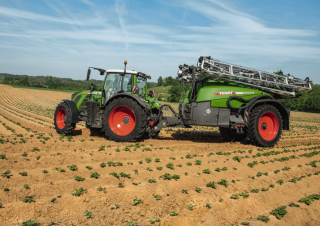 Getrokken veldspuiten Fendt Rogator 366