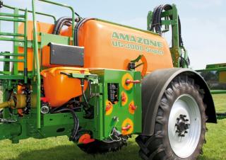 Getrokken veldspuiten Amazone UG 3000 Super (18) 
