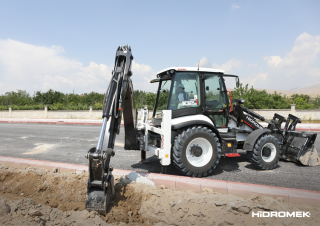 Graaflaadmachines Hidromek HMK 102 B Supra