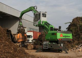 Graafmachines in overslaguitvoering Sennebogen 821M E 