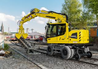 Mobiele graafmachines Liebherr A 922 Rail Litronic