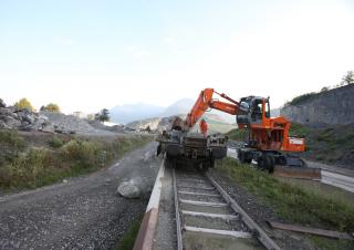 Rupsgraafmachines Hitachi ZX 180 W