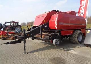Vierkante-balenpersen Case IH 550 IST