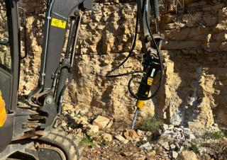 Aangebouwd Hydraulische brekers OSA Demolition Equipment MB 10