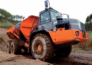 Kiepwagens Hitachi AH250D