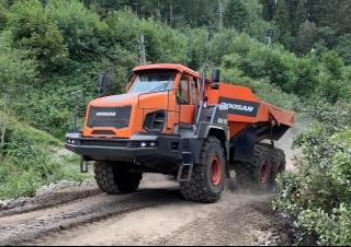 Kiepwagens Doosan DA45-7