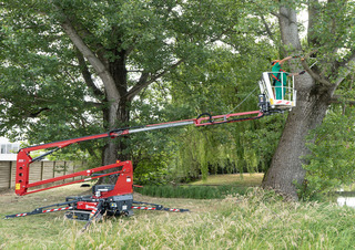 Knikarmhoogwerker Knikarmhoogwerkers op rupsbanden Hinowa Lightlift 14.70 IIIS
