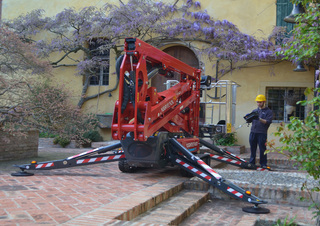 Knikarmhoogwerker Knikarmhoogwerkers op rupsbanden Hinowa Lightlift 15.70 Performance IIIS MK3