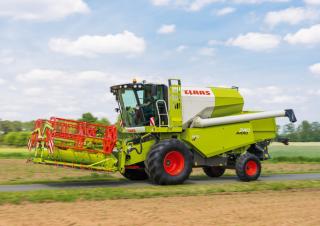 Combine maaidorsers Claas Avero 240