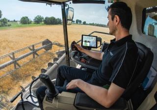 Combine maaidorsers Fendt Ideal 9 