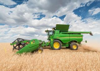 Combine maaidorsers John Deere S760