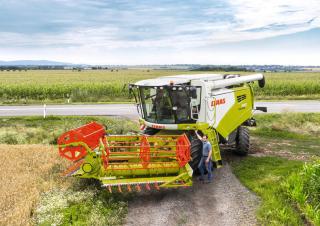 Combine maaidorsers Claas Tucano 450