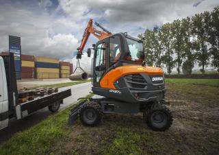 Mobiele graafmachines Doosan DX57W