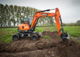 Mobiele graafmachines Doosan DX57W