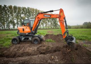 Mobiele graafmachines Doosan DX57W-5