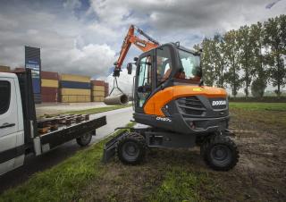 Mobiele graafmachines Doosan DX57W-5