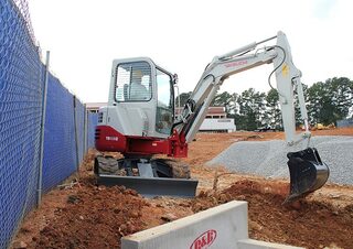 Mini-graafmachines Takeuchi TB 138 FR