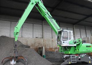 Graafmachines in overslaguitvoering Sennebogen 825M E 