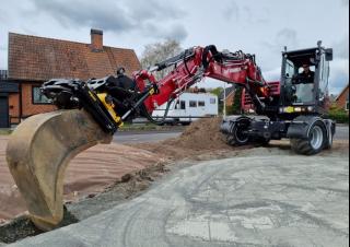 Mobiele graafmachines Yanmar B95W MB 
