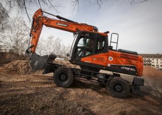 Mobiele graafmachines Doosan DX210W-5