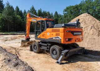 Mobiele graafmachines Doosan DX210W-7