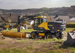 Mobiele graafmachines Volvo EW220E