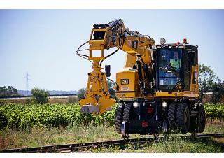 Mobiele graafmachines Caterpillar M323F 