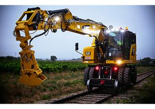 Mobiele graafmachines Caterpillar M323F 