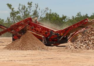 Mobiele zeefinstallaties Terex-Finlay 893