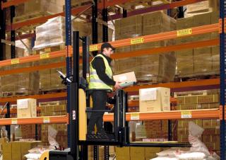 Orderverzameltrucks Caterpillar NOL10P 