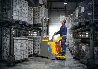 Pallet Stapelaars Pallet Stackers Sta op Rider Platform Jungheinrich ERD 220