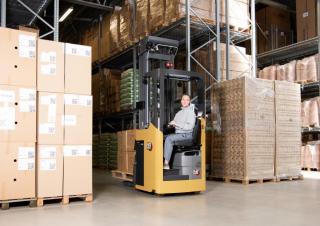 Pallet Stapelaars Pallet stapelaars zittende bestuurder Caterpillar NSS12N2TF