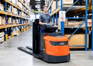 Palletwagens Pallet Trucks Staande Bestuurder Platform Linde ECR40