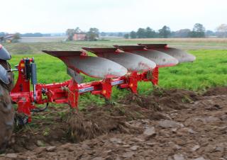 Ploegen Unia Ibis LH 3+1