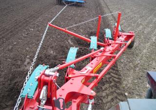 Ploegen Brix Meteor AB variabel