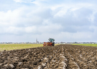 Ploegen Pöttinger Servo 4000 P