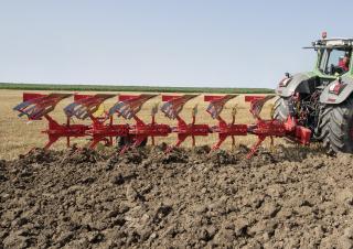 Ploegen Pöttinger Servo 45 S plus nova