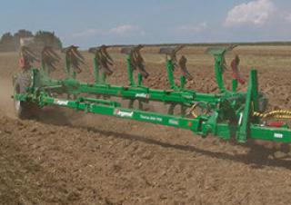 Ploegen Regent Taurus 200 S