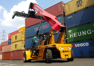 Reachstapelaar Sany SRSC1009-6E