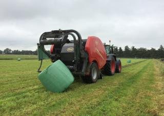 Ronde-balenpersen Vicon FastBale