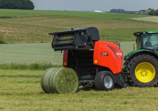 Ronde-balenpersen Kuhn FB 3130