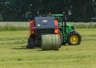 Ronde-balenpersen Kuhn FB 3130 