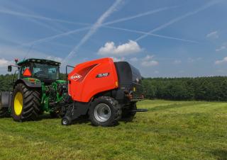 Ronde-balenpersen Kuhn FB 3135
