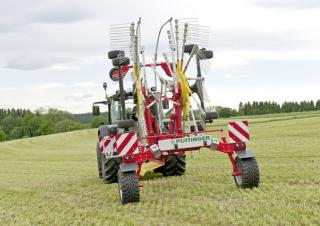 Rotatieharken Pöttinger Top 702 C