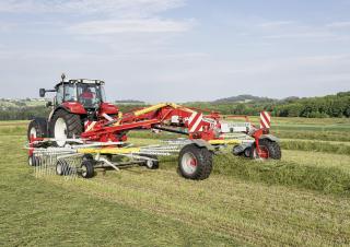 Rotatieharken Pöttinger Top 962 C