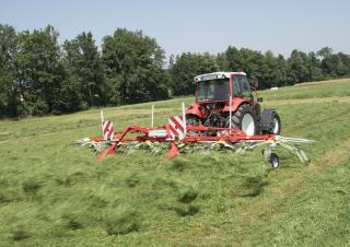 Rotatieschudders Pöttinger Hit 6.80 T