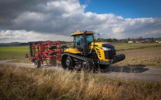 Tractors met rubberwielen Challenger MT755